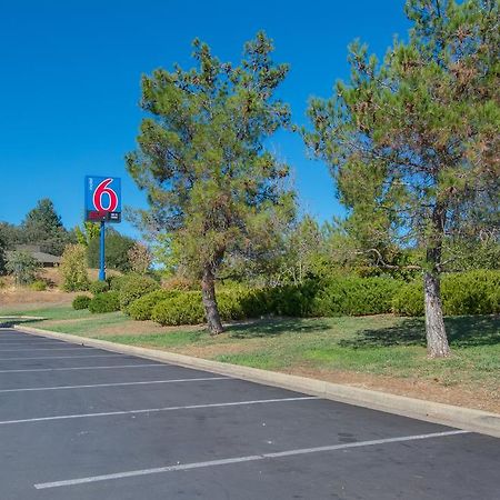 Motel 6-Redding, Ca - South Exteriér fotografie