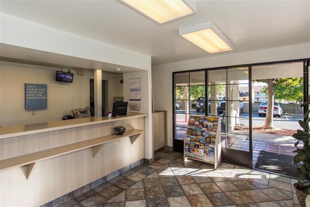 Motel 6-Redding, Ca - South Interiér fotografie