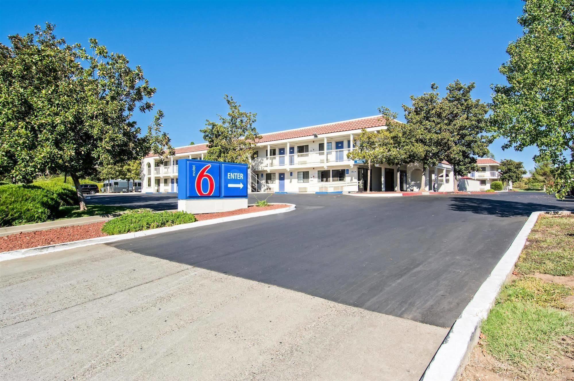 Motel 6-Redding, Ca - South Exteriér fotografie