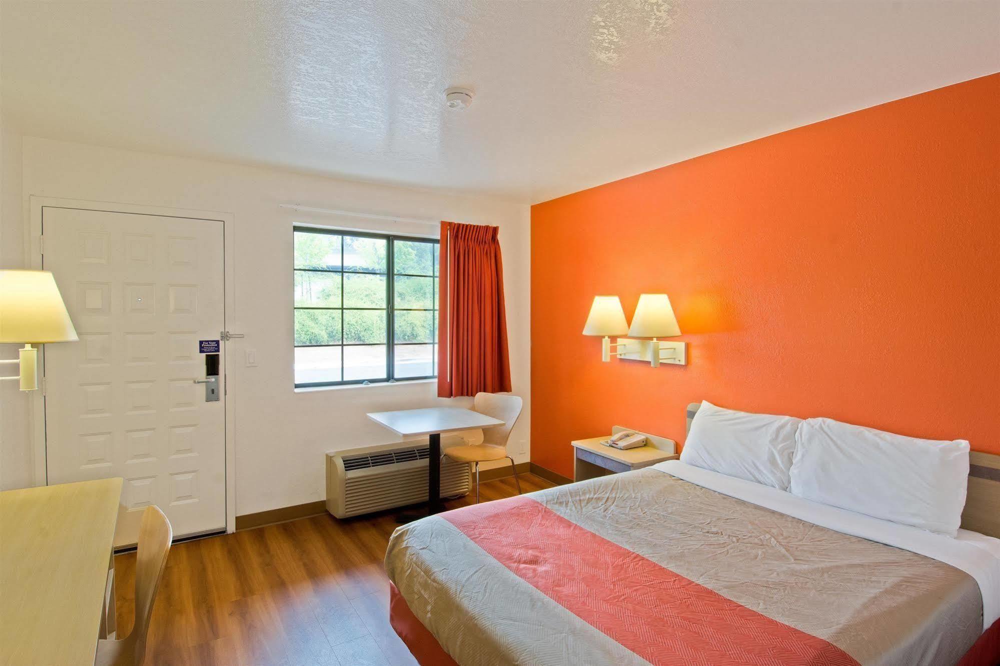 Motel 6-Redding, Ca - South Exteriér fotografie
