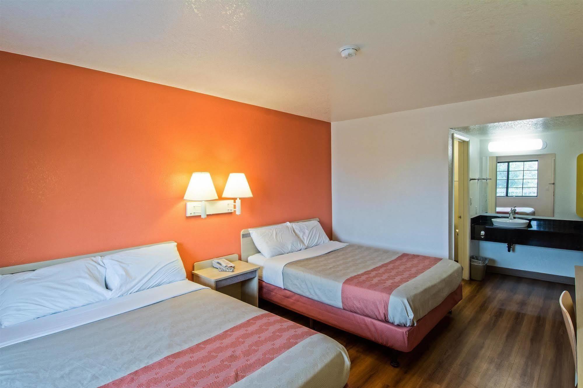 Motel 6-Redding, Ca - South Exteriér fotografie