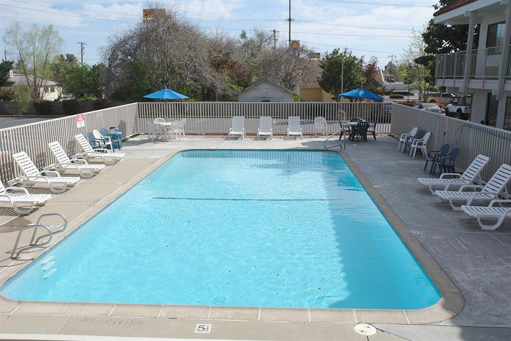Motel 6-Redding, Ca - South Exteriér fotografie